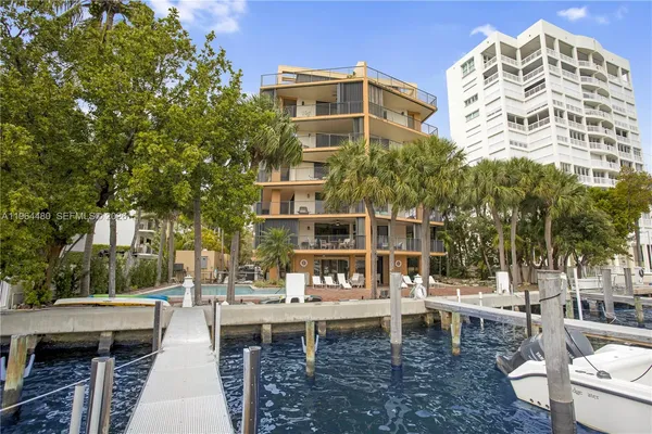 $7,500 | 1700 South Bayshore Lane, Unit 3A, Coconut Grove, FL 33133