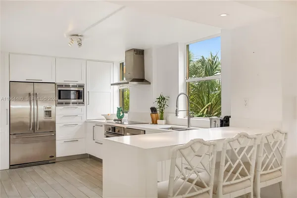 $7,500 | 1700 South Bayshore Lane, Unit 3A, Coconut Grove, FL 33133