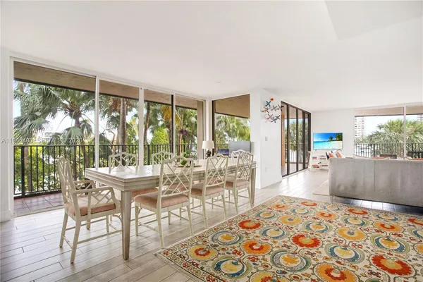 $7,500 | 1700 South Bayshore Lane, Unit 3A, Coconut Grove, FL 33133