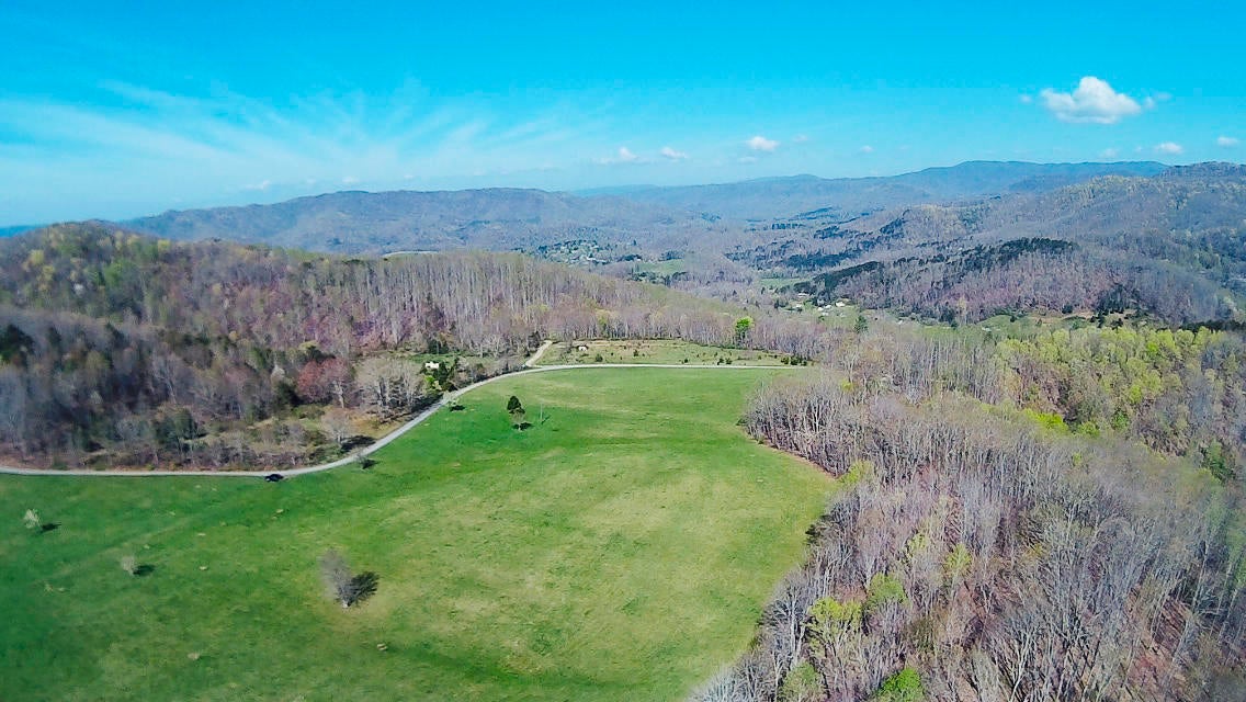 455 Bruce Allen Road Hinton, WV 25951 - Photo 1 of 11 Gallery Image 1