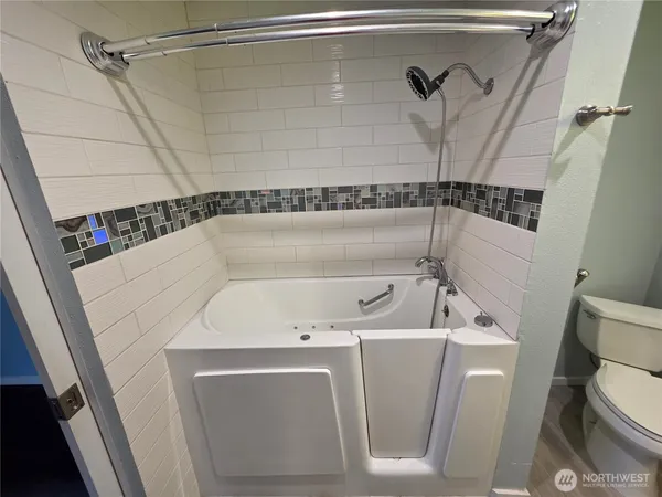 $530,000 | 1966 Wilson Avenue, Enumclaw, WA 98022