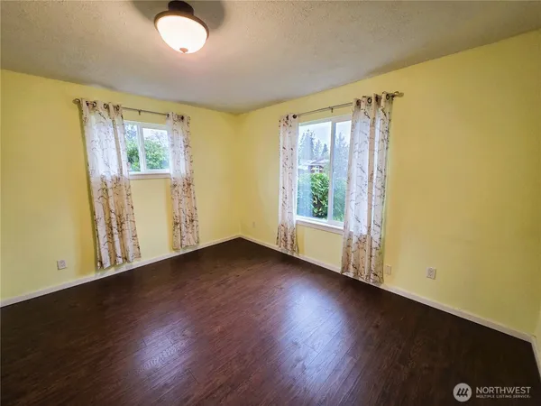 $530,000 | 1966 Wilson Avenue, Enumclaw, WA 98022