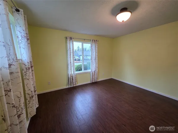 $530,000 | 1966 Wilson Avenue, Enumclaw, WA 98022