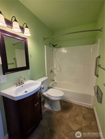 $530,000 | 1966 Wilson Avenue, Enumclaw, WA 98022