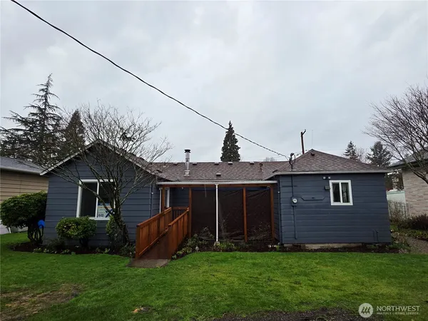 $530,000 | 1966 Wilson Avenue, Enumclaw, WA 98022