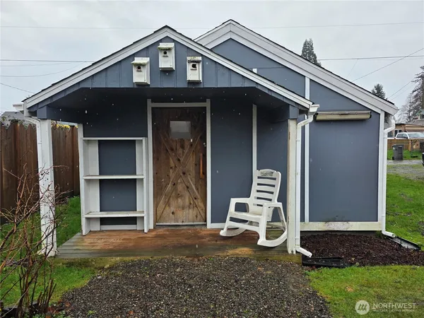 $530,000 | 1966 Wilson Avenue, Enumclaw, WA 98022