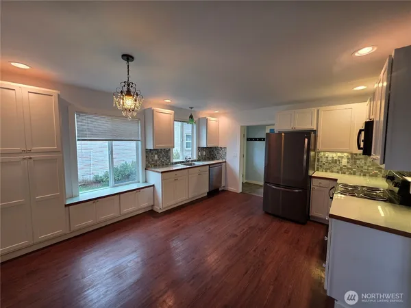 $530,000 | 1966 Wilson Avenue, Enumclaw, WA 98022