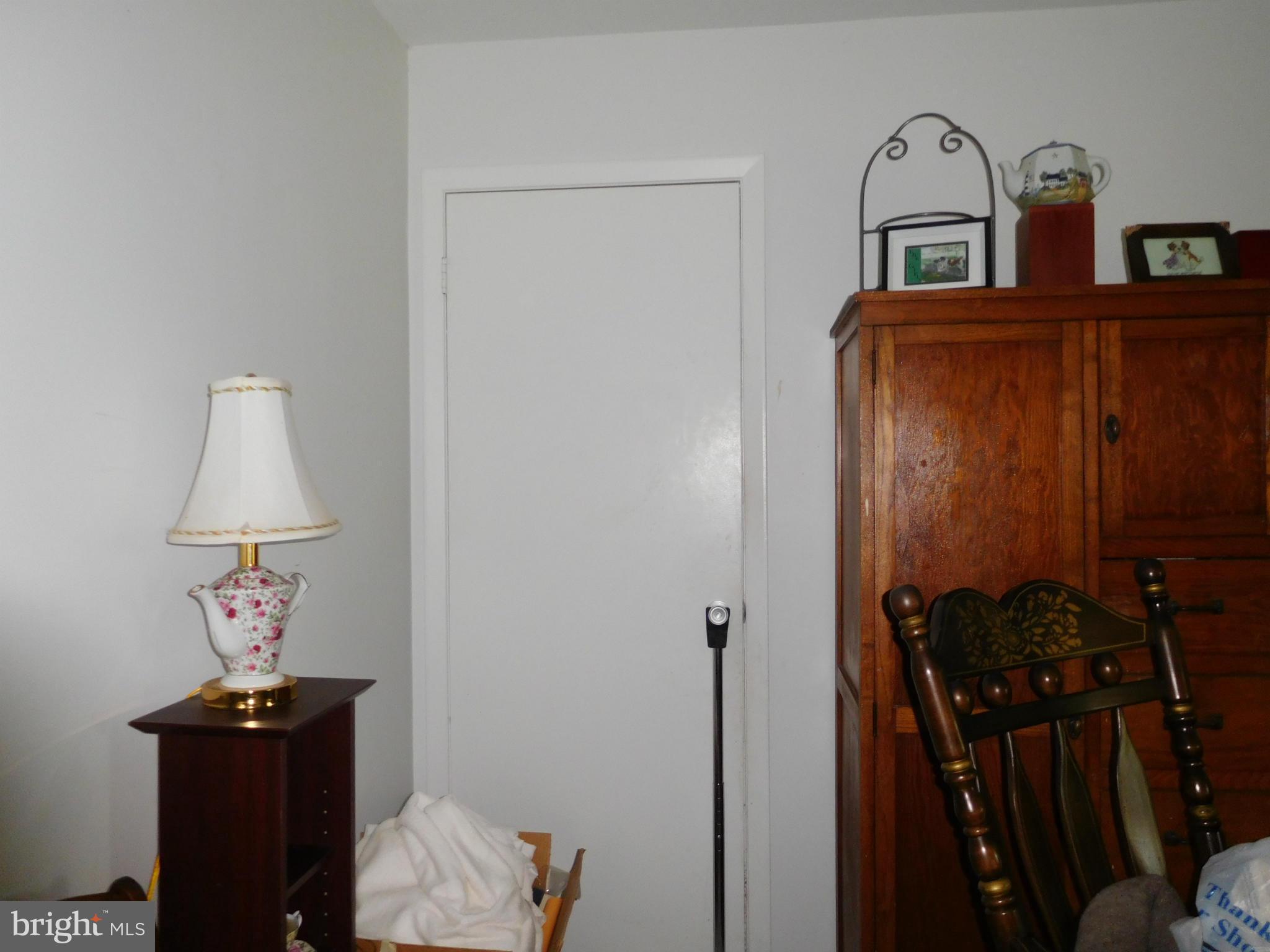 732 Mansfield Road Essex, MD 21221 - Photo 6 of 26 Living Room - door to lower level
