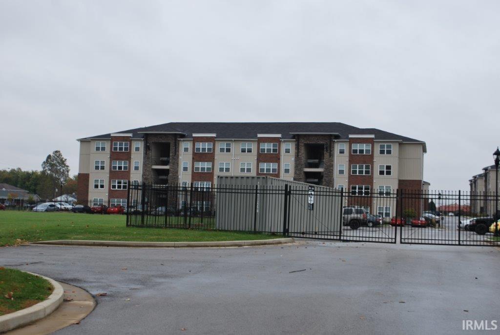 2011 West McGalliard Road Muncie, IN 47304 - Photo 10 of 15