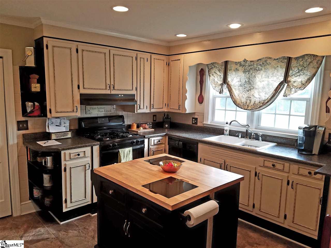 3260 East Gap Creek Road Greer, SC 29651 - Photo 6 of 35