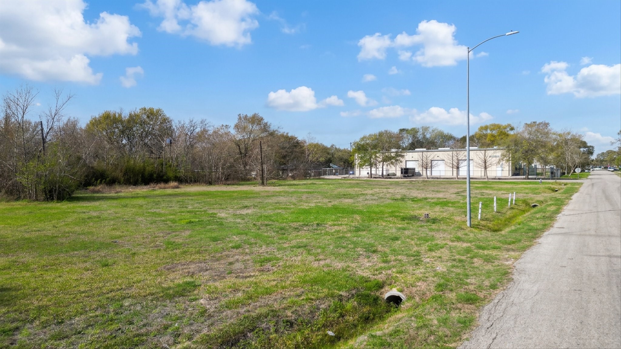5909 Cypress Street Houston, TX 77074 - Photo 10 of 14 a view of a green filed