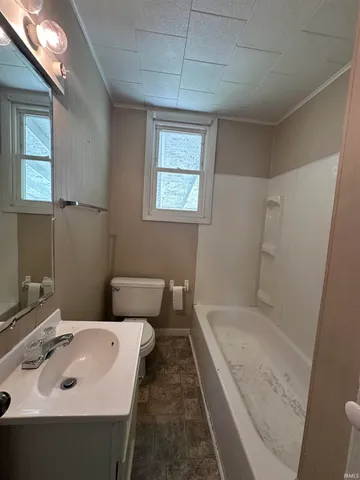 $105,000 | 489 11th Street Northeast, Linton, IN 47441