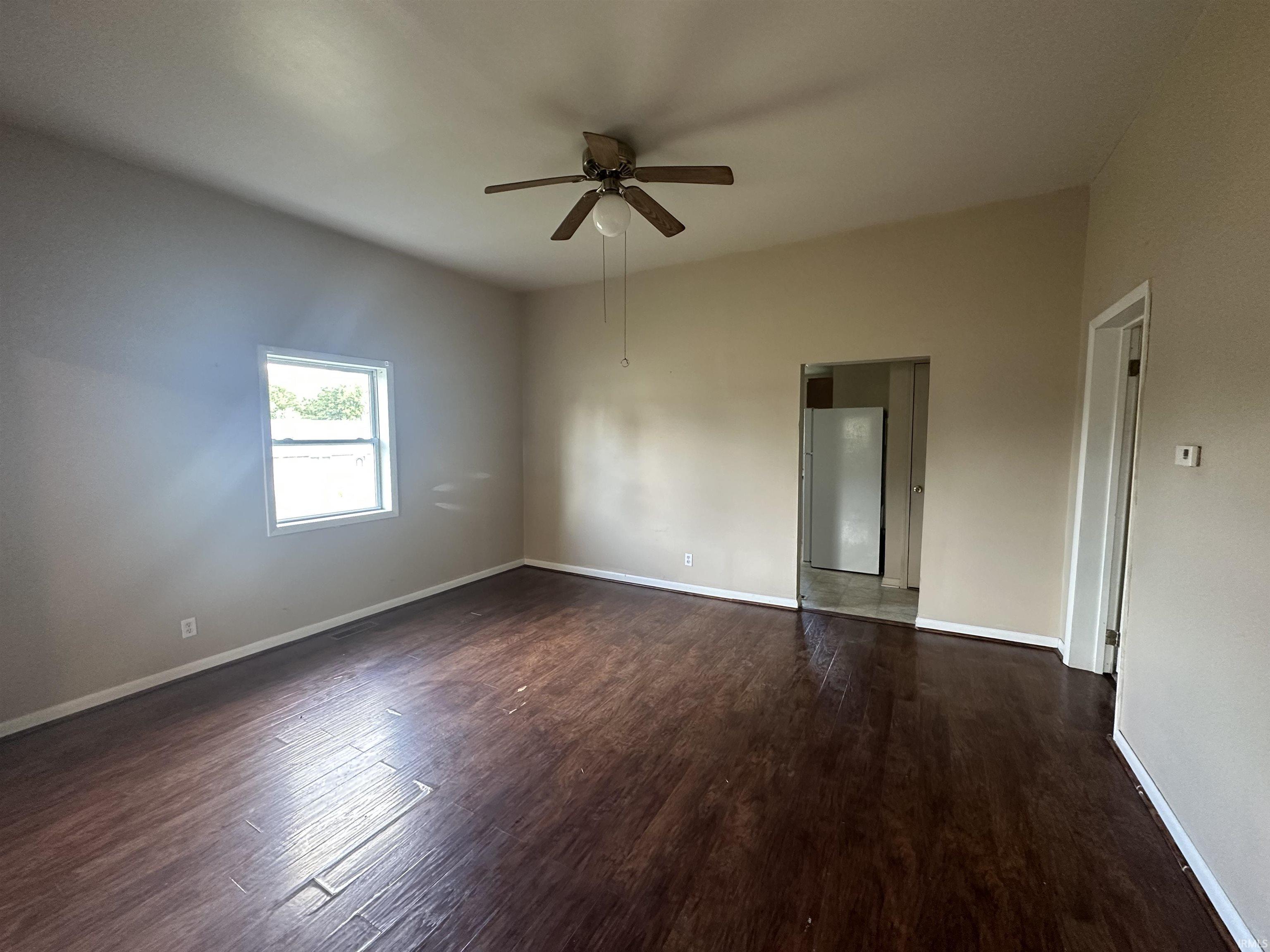 489 11th Street Northeast Linton, IN 47441 - Photo 9 of 12