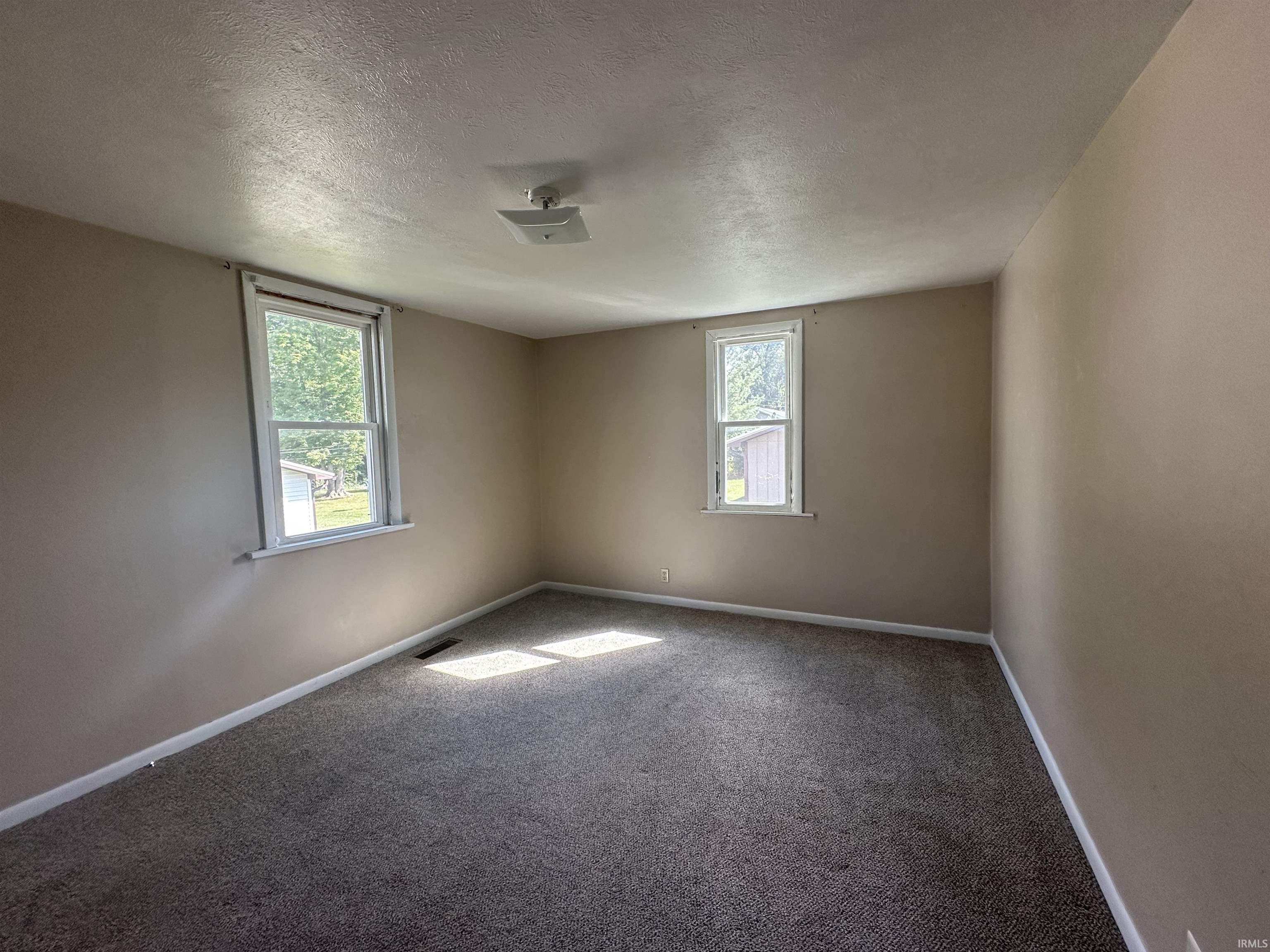 489 11th Street Northeast Linton, IN 47441 - Photo 10 of 12