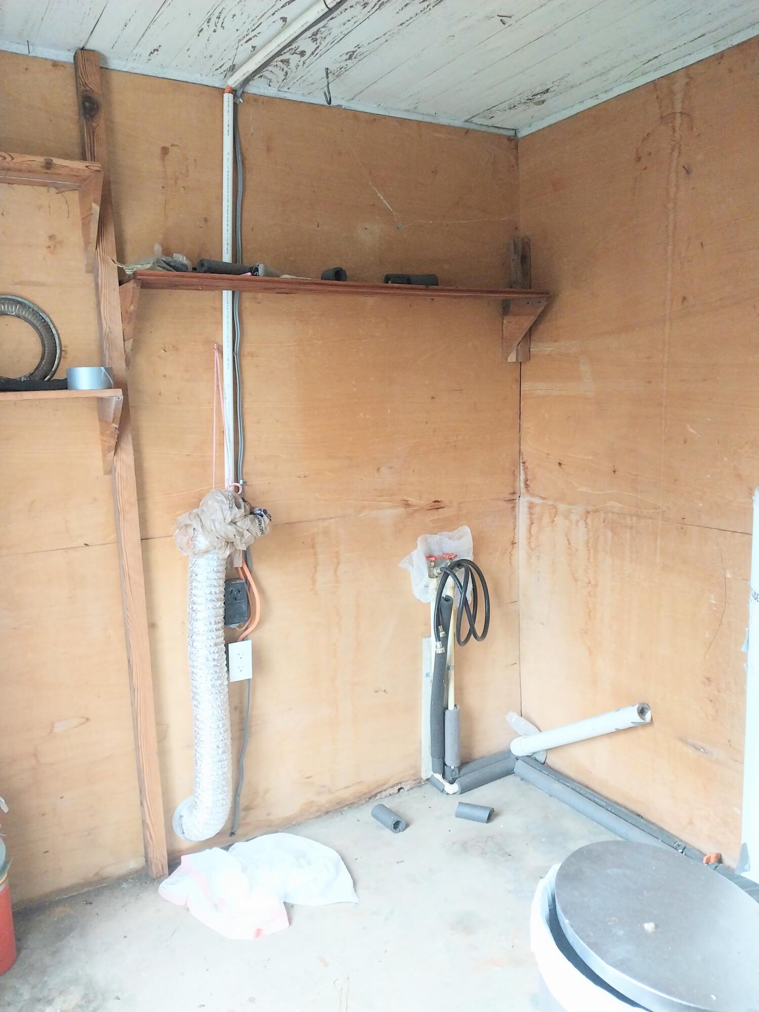 135 East Trippe Street Harlem, GA 30814 - Photo 21 of 22 Backporch Laundry