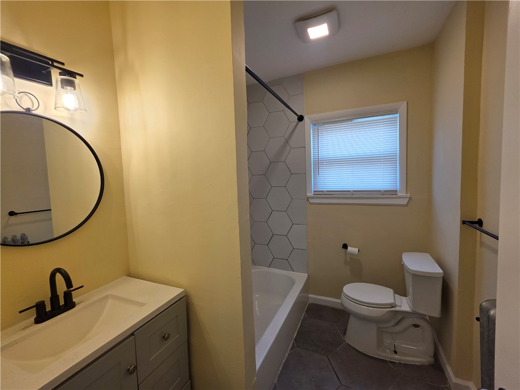 28 Carver Street Pawtucket, RI 02860 - Photo 12 of 37