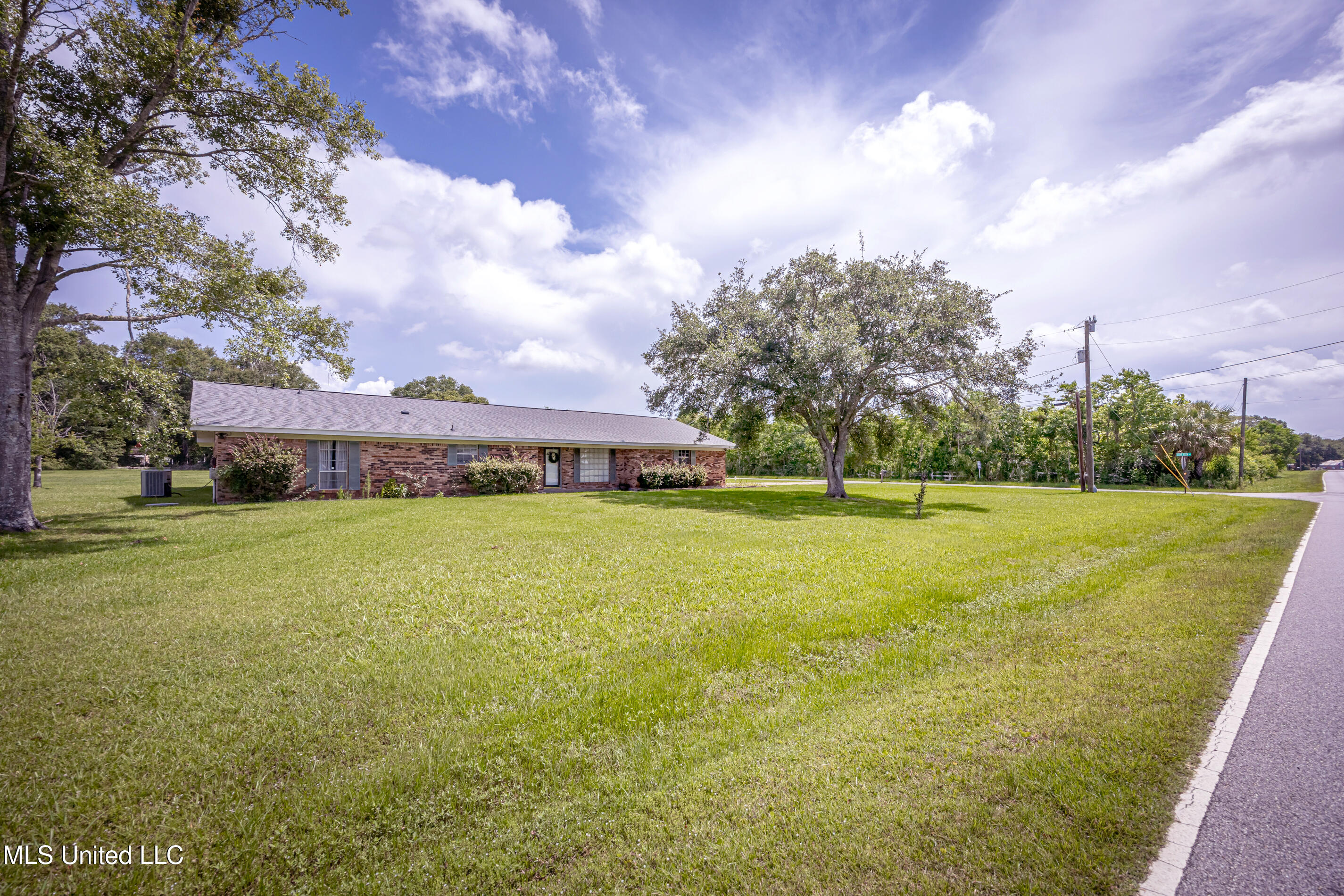 10001 Echo Glen Drive Moss Point, MS 39562 - Photo 63 of 69 IMG_9801