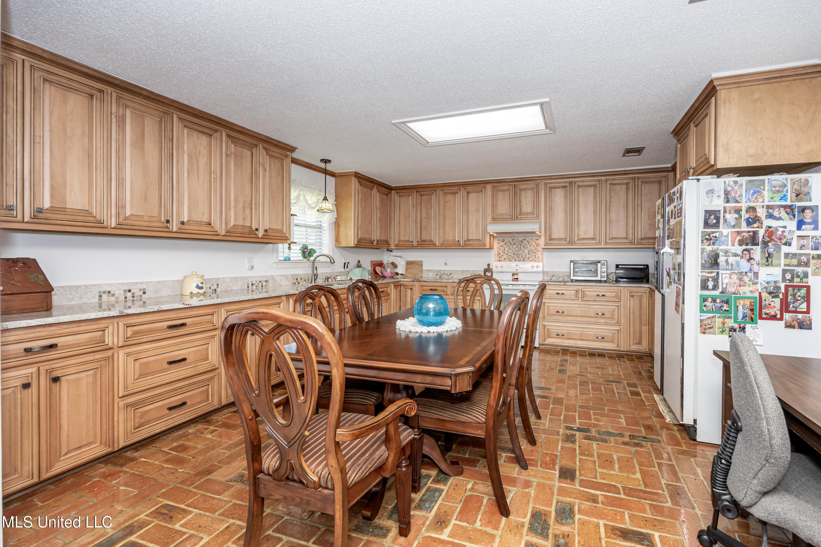 10001 Echo Glen Drive Moss Point, MS 39562 - Photo 9 of 69 IMG_9714