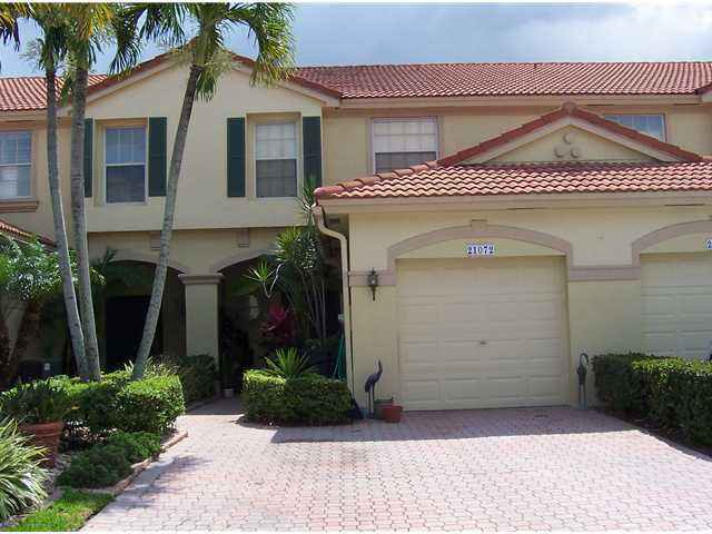 21072 Vía Eden Boca Raton, FL 33433 - Photo 1 of 17 Primary Photo