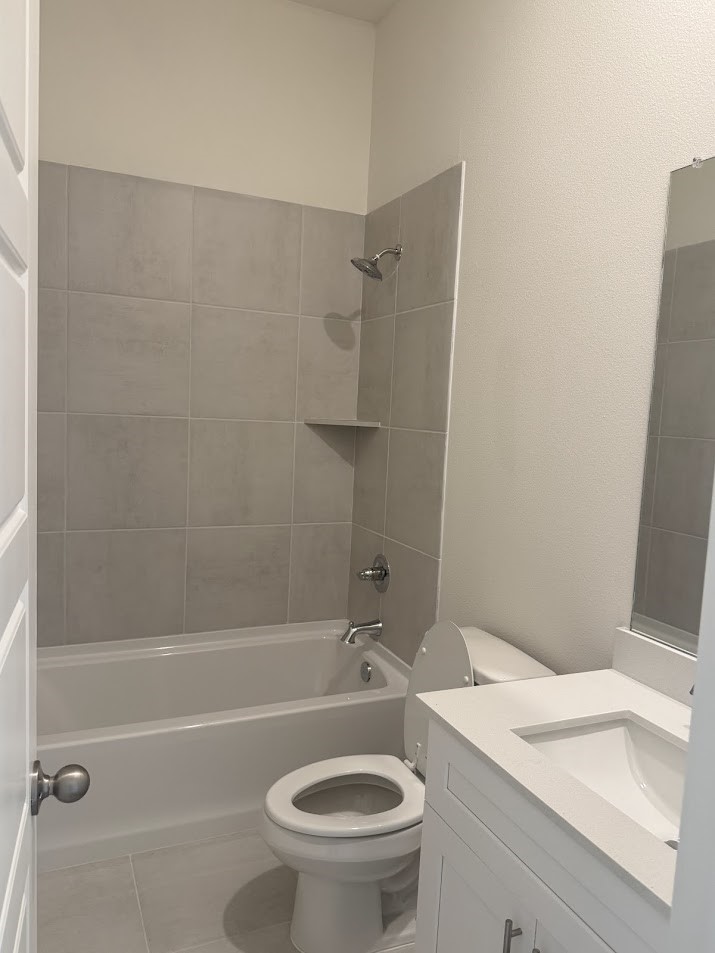8327 Amber Summit Lane Angleton, TX 77515 - Photo 4 of 6