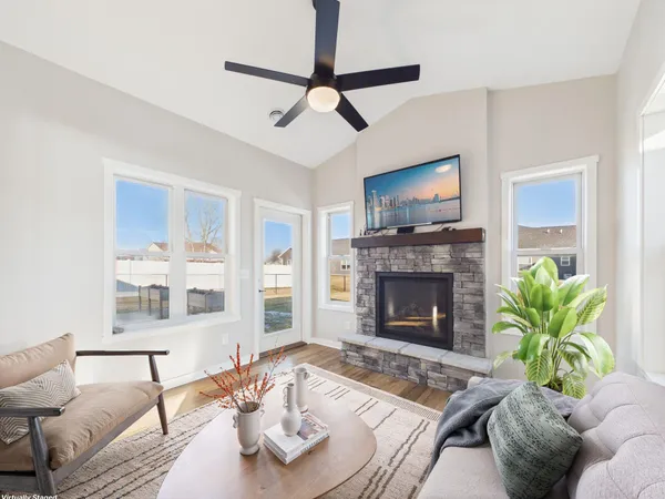 $375,900 | 750 El Dorado Street Southeast, Owatonna, MN 55060