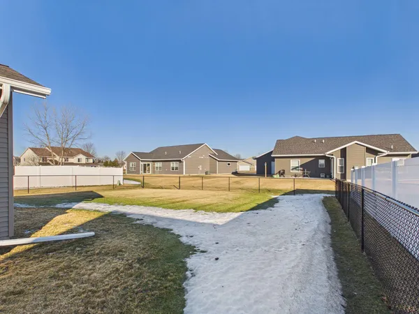 $375,900 | 750 El Dorado Street Southeast, Owatonna, MN 55060