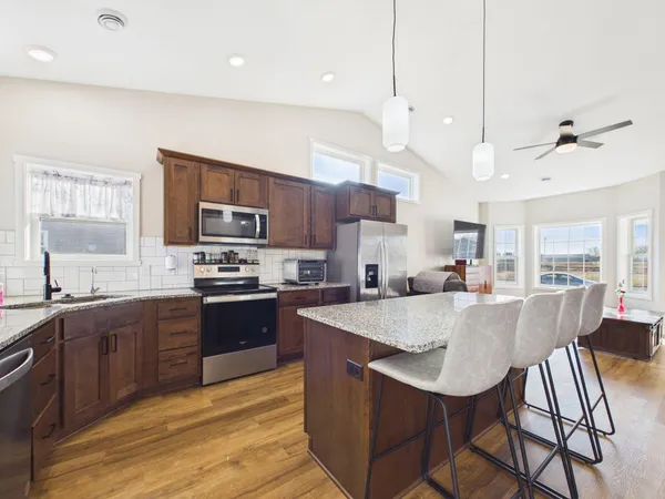 $375,900 | 750 El Dorado Street Southeast, Owatonna, MN 55060