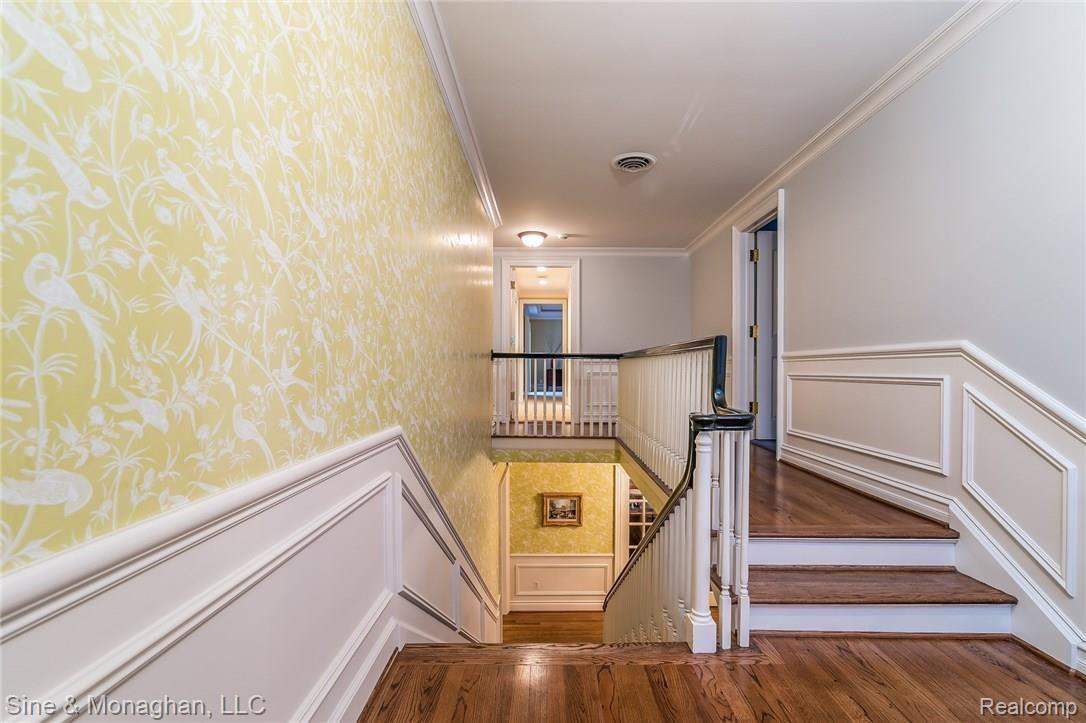 272 Ridge Road Grosse Pointe, MI 48236 - Photo 45 of 53 048-5503043-medium.jpg