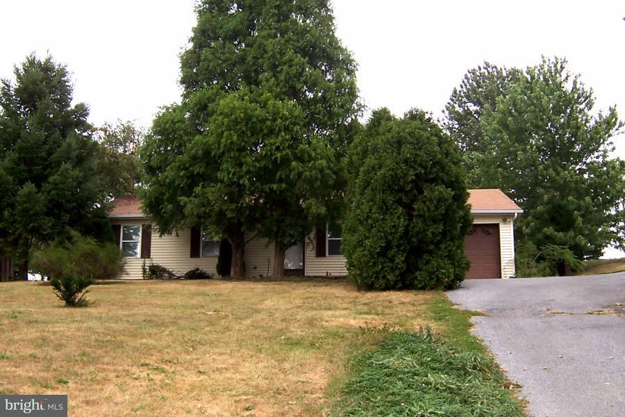 55 Fairview Road Lititz, PA 17543 - Photo 1 of 9