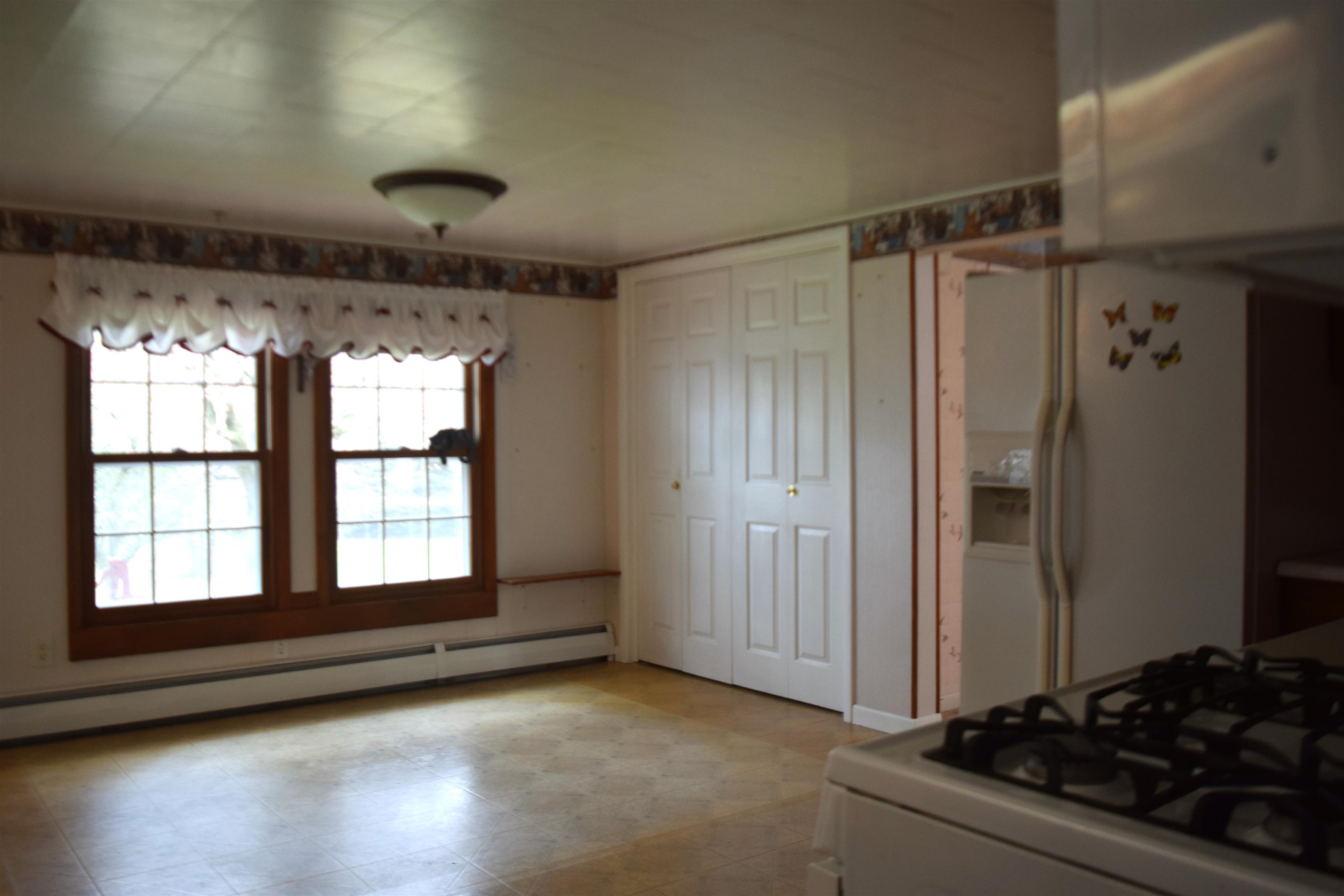 6200 Lake Montcalm Road Northeast Edmore, MI 48829 - Photo 16 of 41 1899209-15.JPG