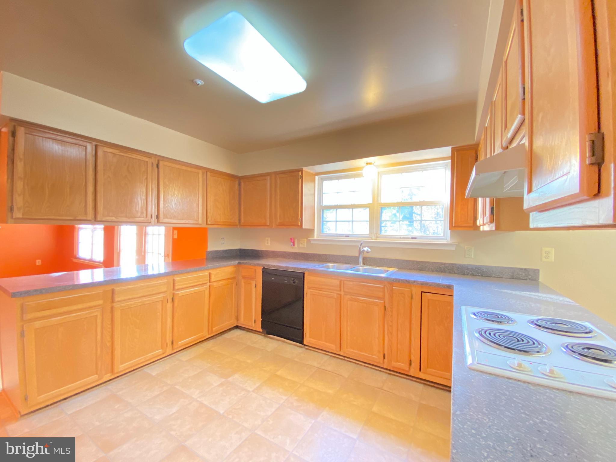 9420 Sandy Creek Road Fort Washington, MD 20744 - Photo 8 of 45