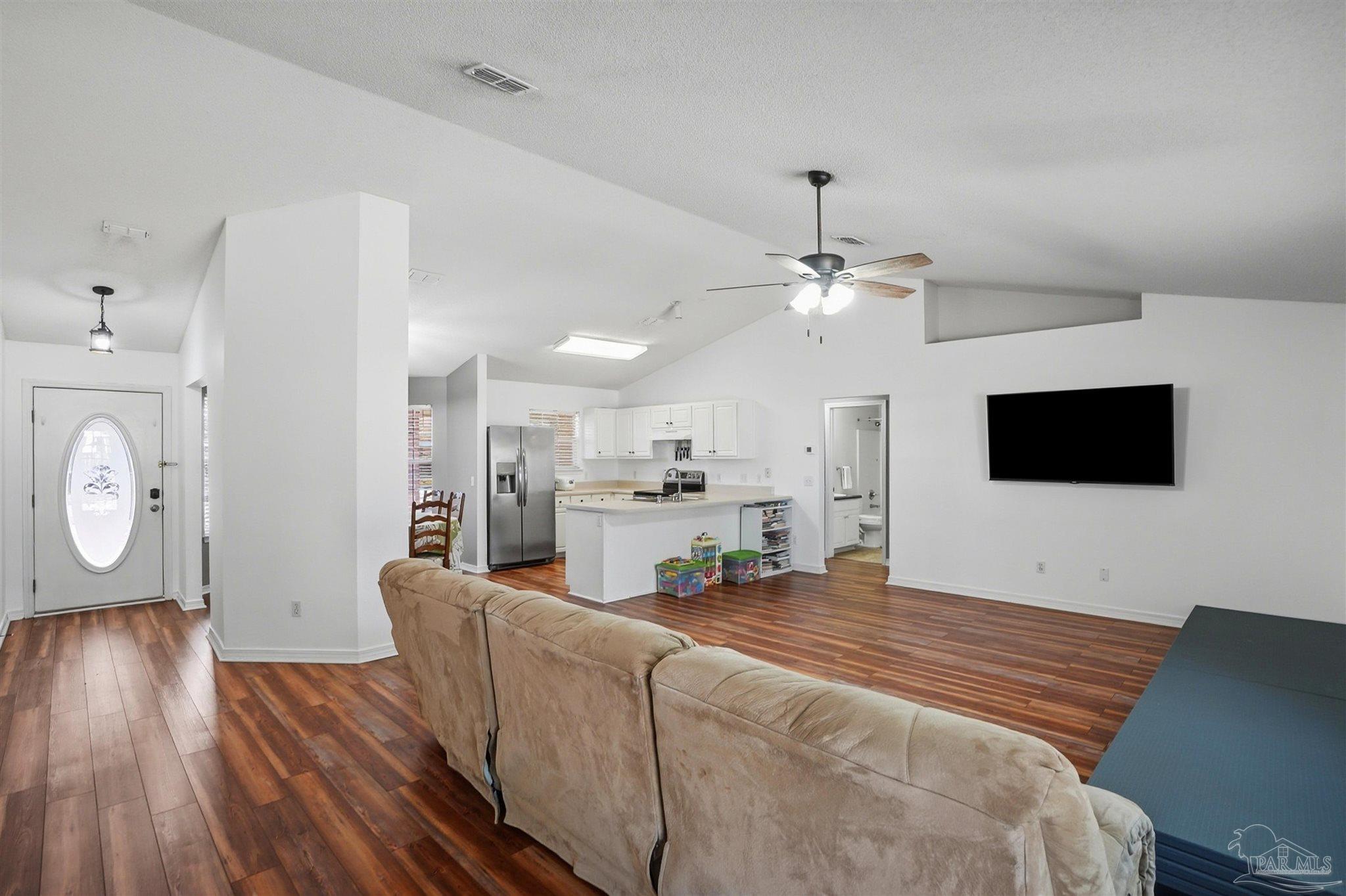 2091 Alfred Boulevard Navarre, FL 32566 - Photo 3 of 38