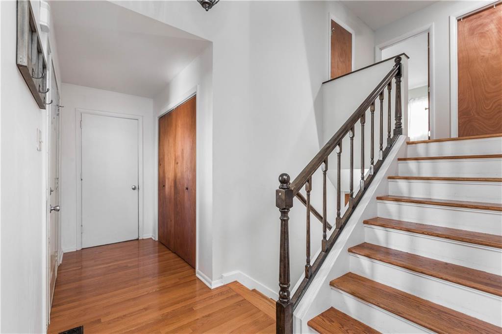 8015 Taunton Road Indianapolis, IN 46260 - Photo 2 of 29 Gallery Image 2