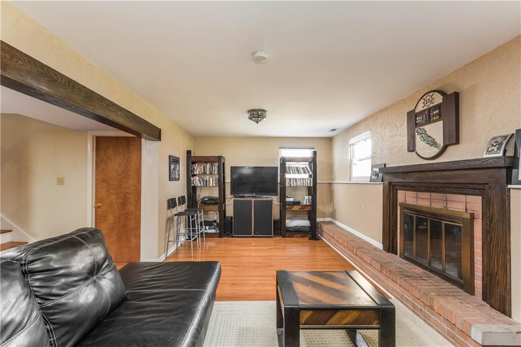 8015 Taunton Road Indianapolis, IN 46260 - Photo 11 of 29 Gallery Image 11