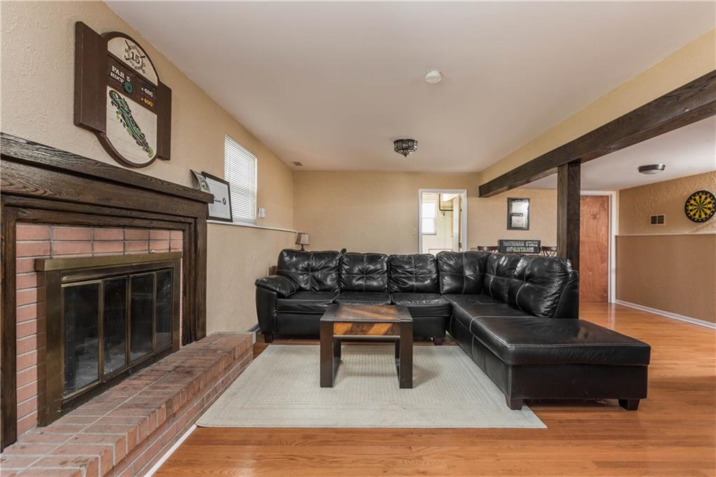 8015 Taunton Road Indianapolis, IN 46260 - Photo 12 of 29 Gallery Image 12