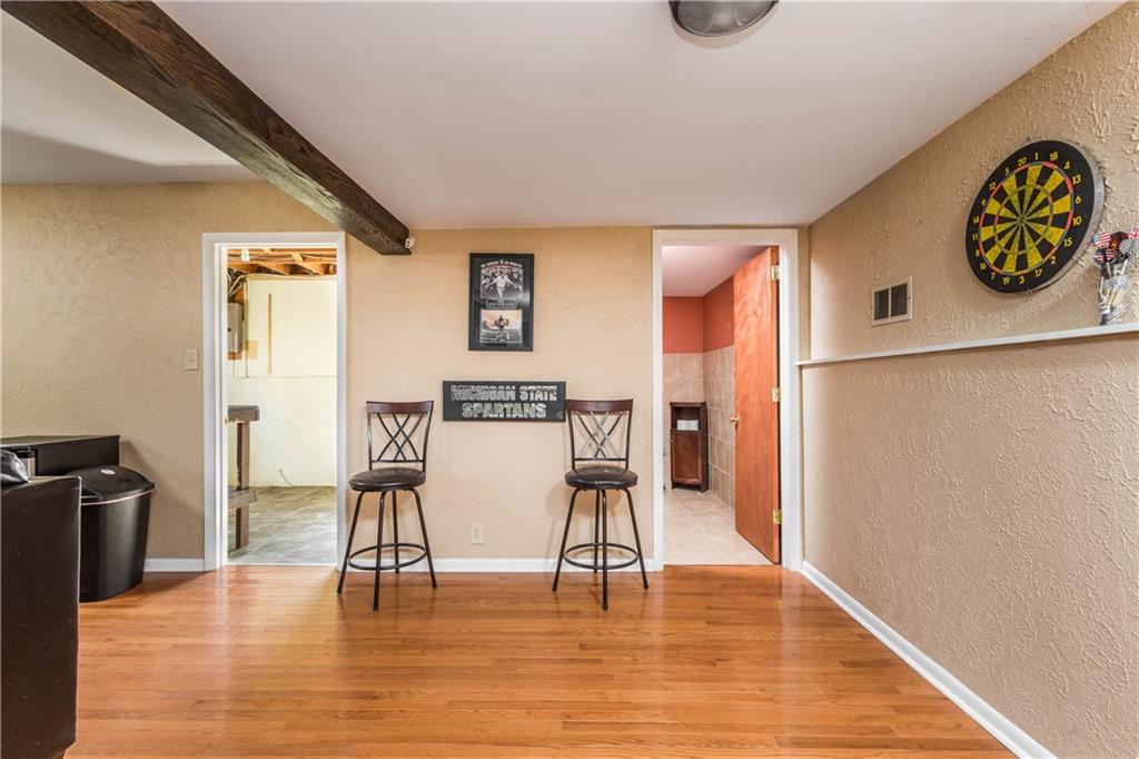 8015 Taunton Road Indianapolis, IN 46260 - Photo 15 of 29 Gallery Image 15