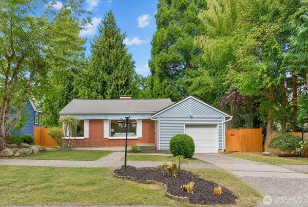 $4,900 | 4076 Northeast 87th Street, Seattle, WA 98115