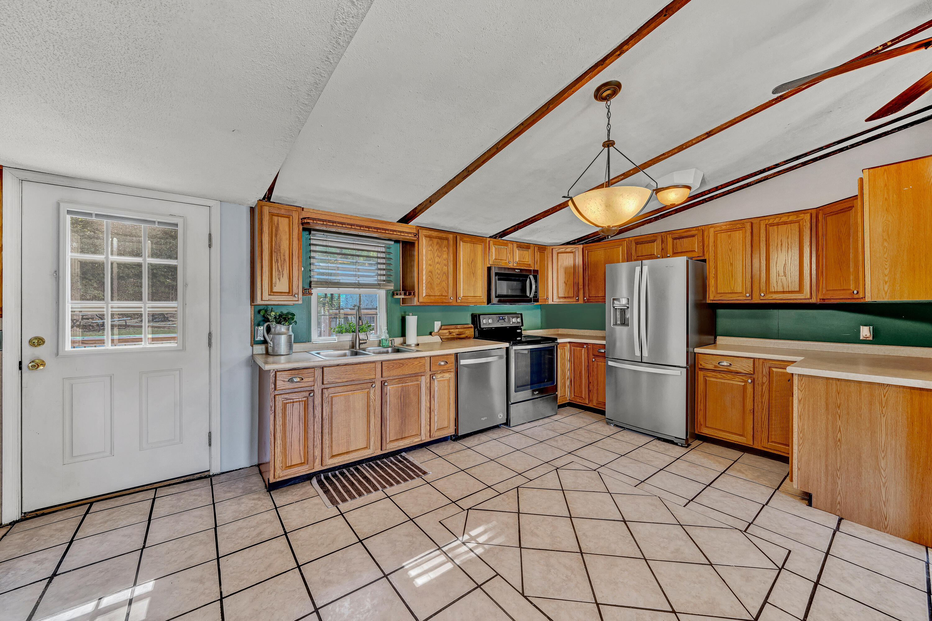 1030 Healing Springs Road Blue Ridge, VA 24064 - Photo 18 of 33 Kitchen