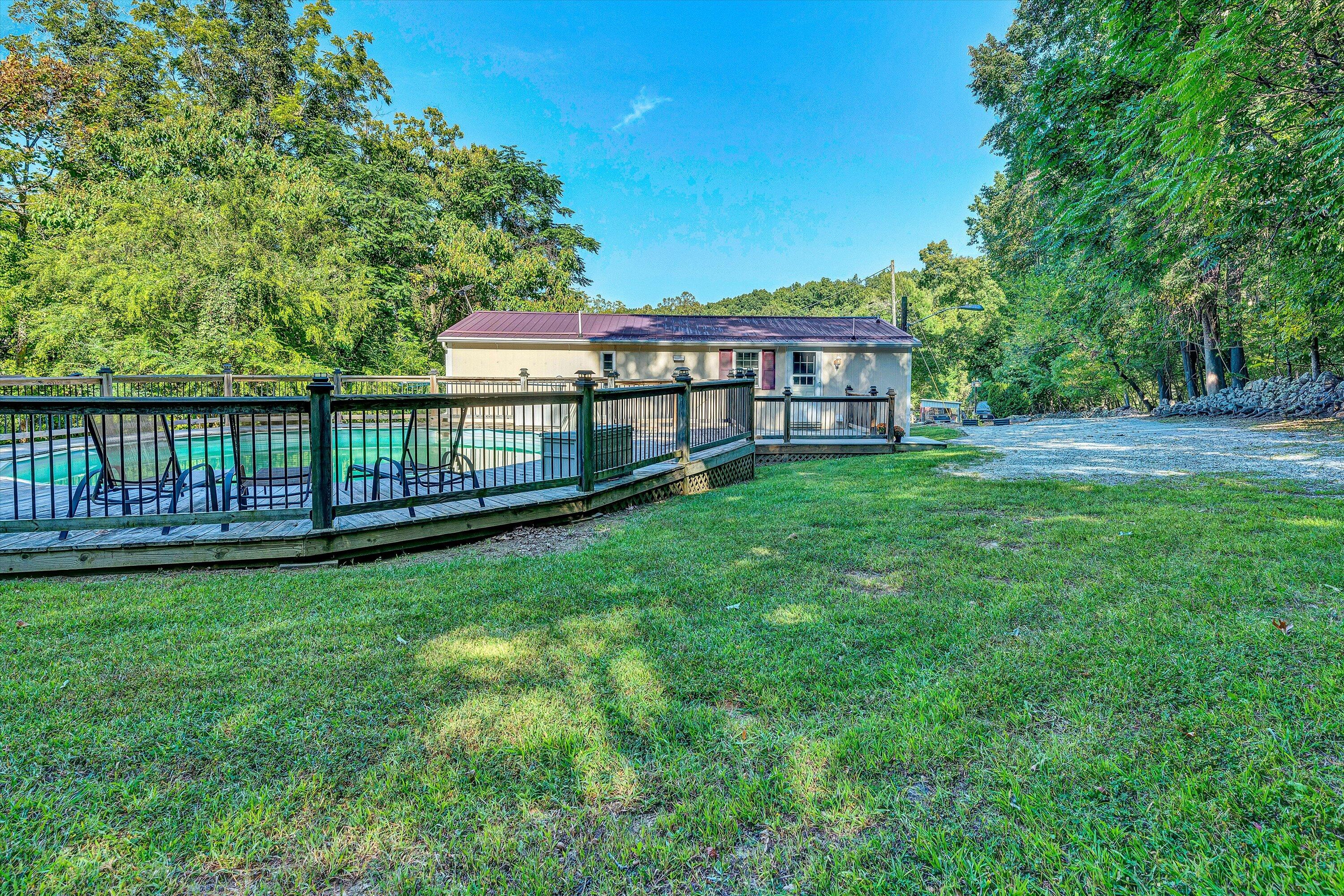 1030 Healing Springs Road Blue Ridge, VA 24064 - Photo 28 of 33 Pool