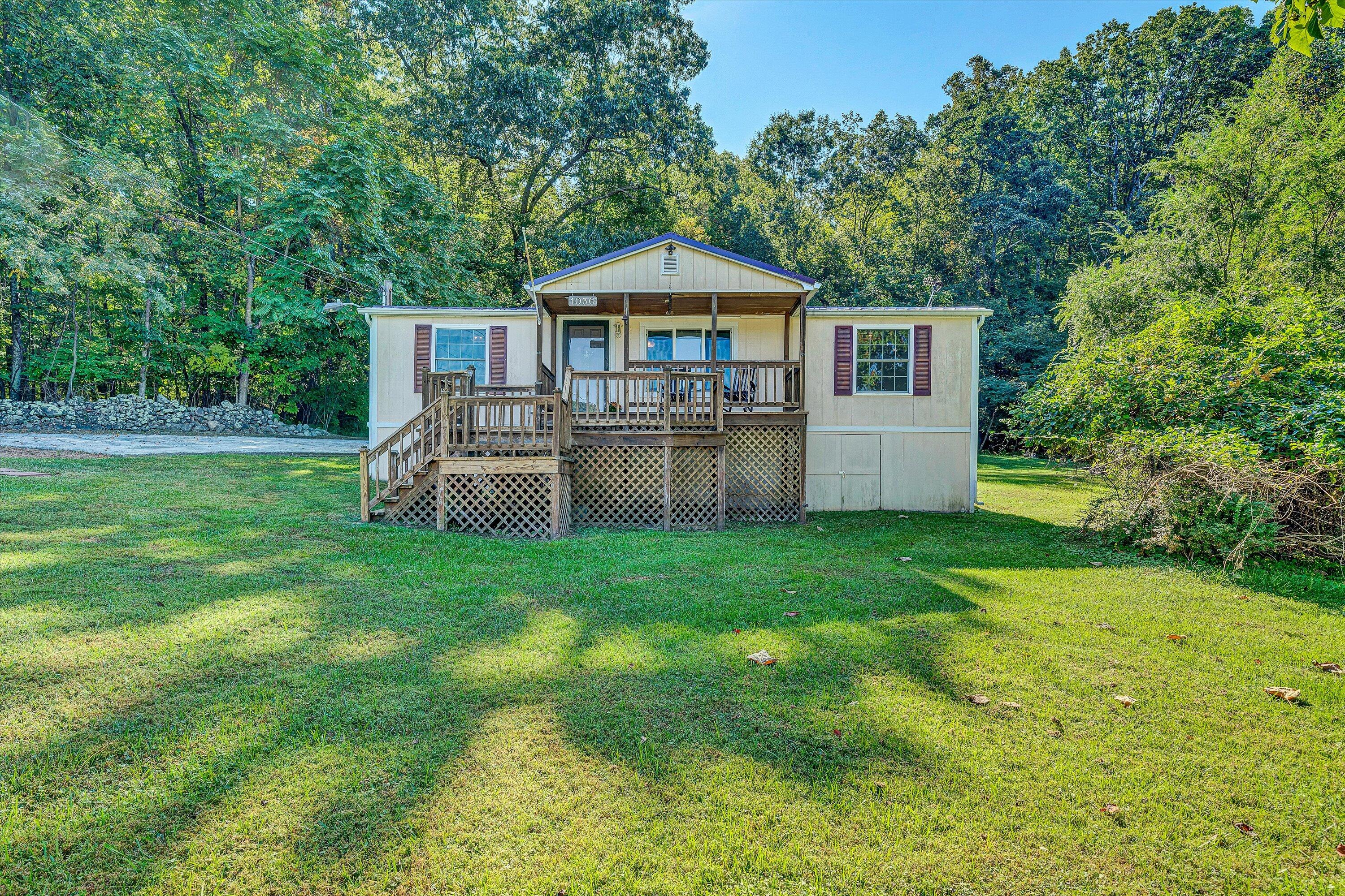 1030 Healing Springs Road Blue Ridge, VA 24064 - Photo 4 of 33 front