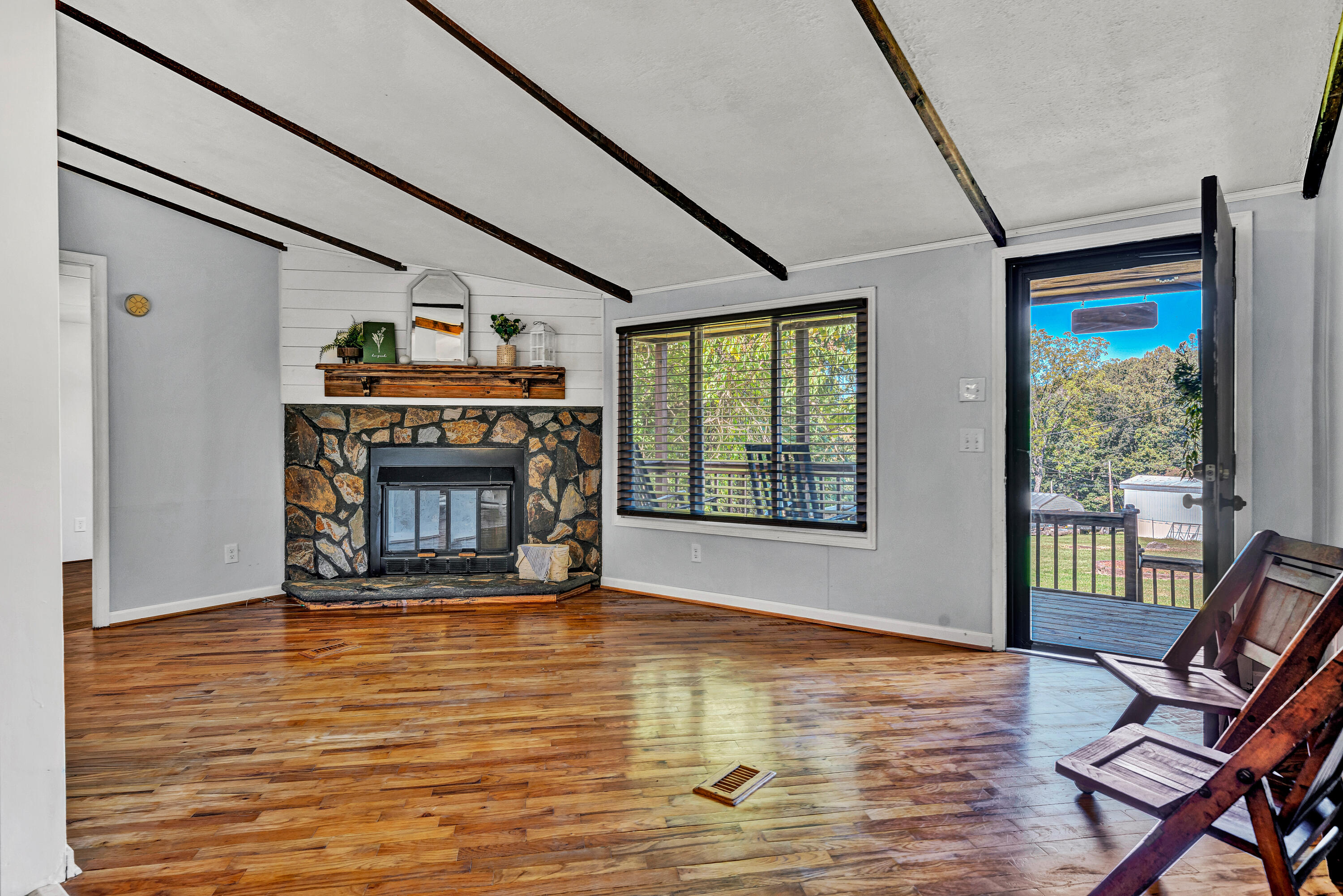 1030 Healing Springs Road Blue Ridge, VA 24064 - Photo 5 of 33 Living room