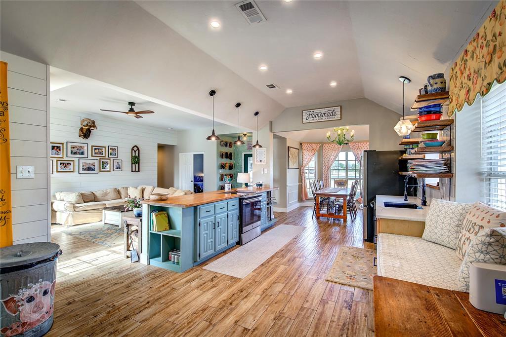 11326 Helms Trail Forney, TX 75126 - Photo 10 of 39