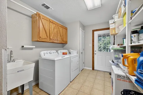 $1,400,000 | 10769 County Road 3519, Murchison, TX 75778