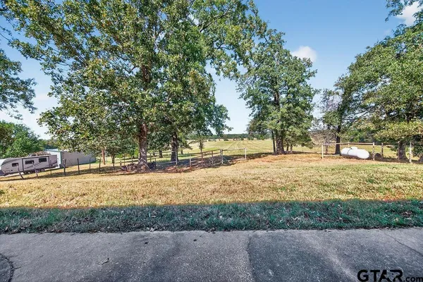$1,400,000 | 10769 County Road 3519, Murchison, TX 75778