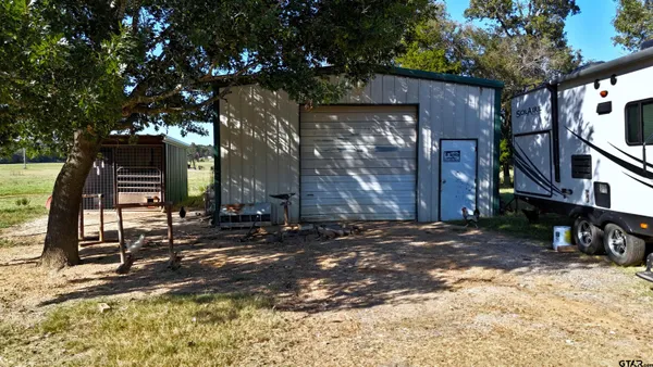 $1,400,000 | 10769 County Road 3519, Murchison, TX 75778