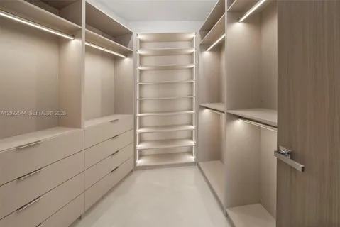 $8,950,000 | 900 Northeast 75th Street, Miami, FL 33138
