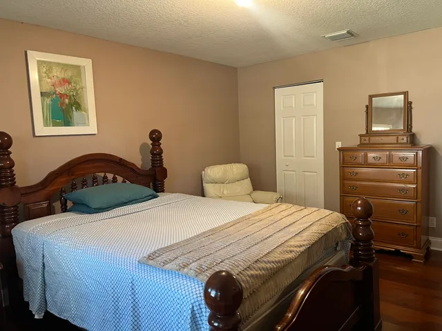 $1,100 | 15366 66th Court North, Loxahatchee, FL 33470