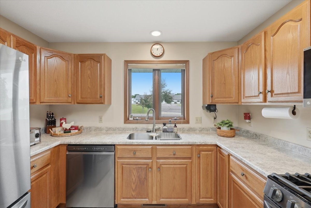 1161 Weatherridge Road, Unit 2 Chippewa Falls, WI 54729 - Photo 9 of 35
