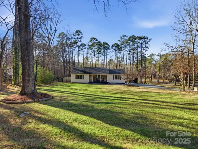 $420,000 | 5900 Lindenwood Drive, Matthews, NC 28104