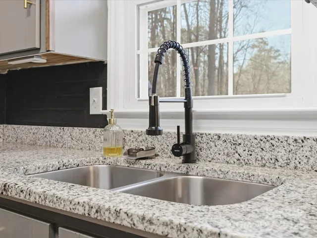 $420,000 | 5900 Lindenwood Drive, Matthews, NC 28104